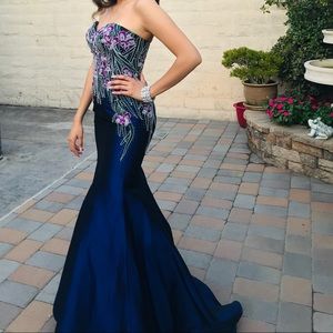 Beautiful Ellie Wilde Blue Night Gown